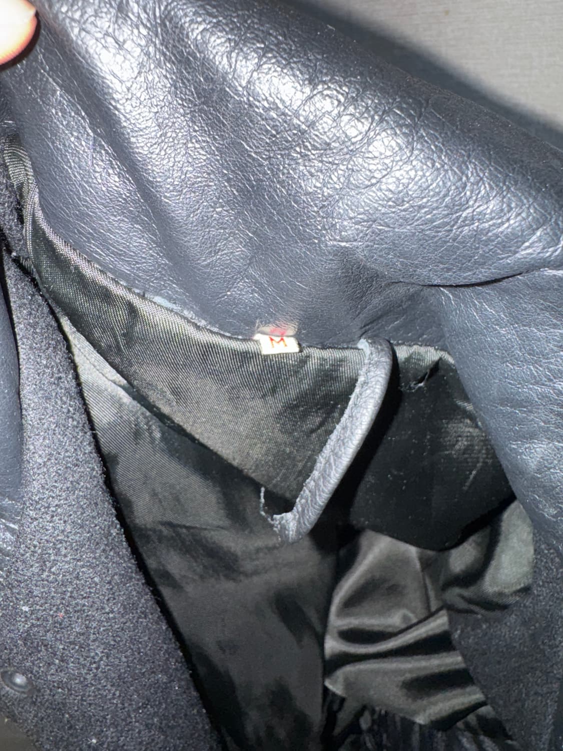 올블랙 가죽 요크 & 엘보우 패치 울 자켓 상품이미지3