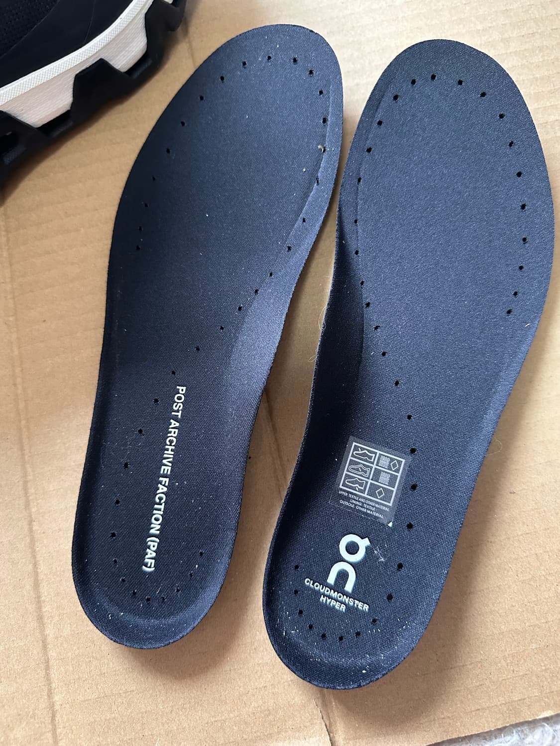 온 러닝 x 파프 클라우드몬스터 범고래 270 상품이미지9