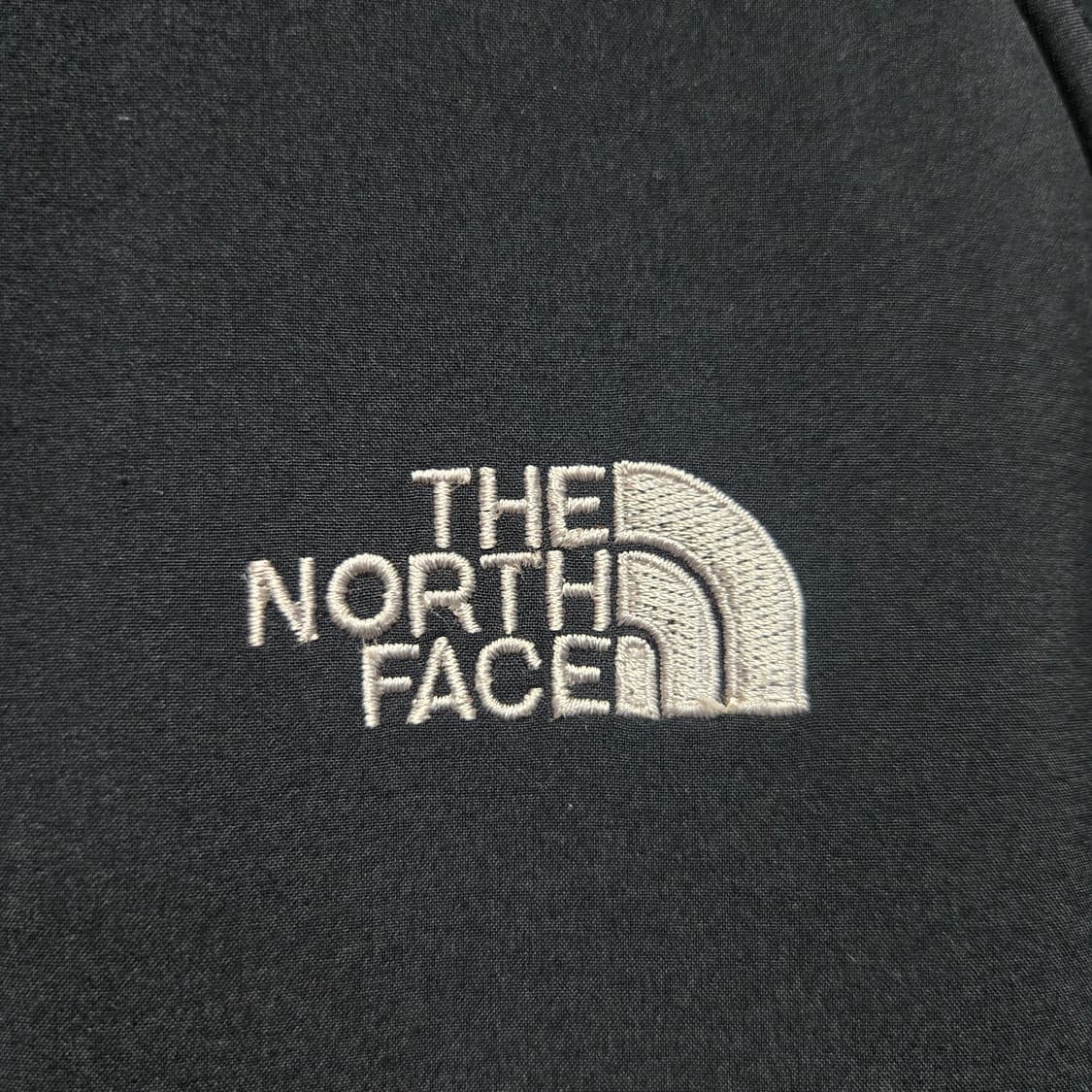 노스페이스 블랙 기모 여성 소프트쉘 집업 자켓  상품이미지3