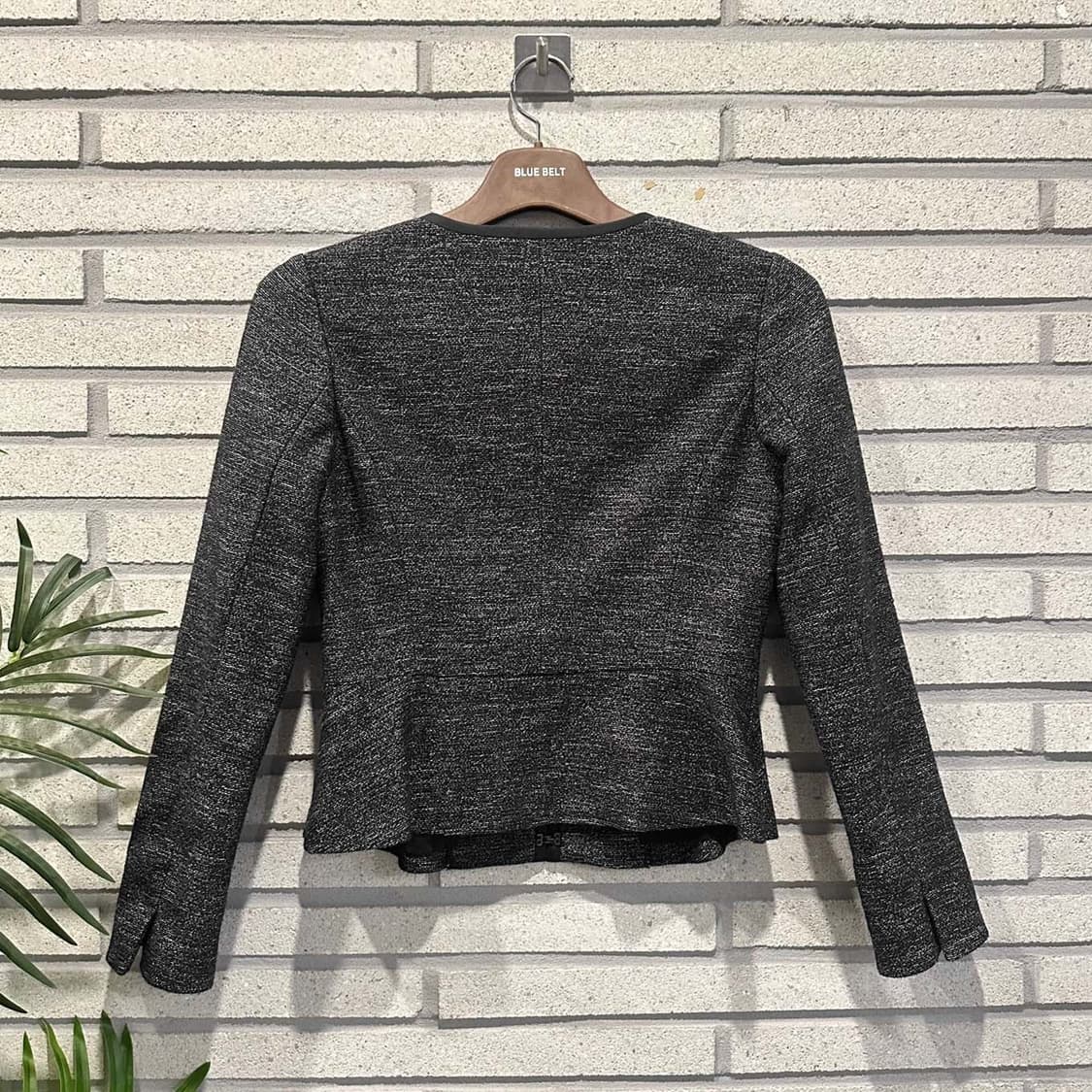 JPN VINTAGE 크롭 트위드 자켓 노카라 슬림핏 페플럼 디테일 차콜 상품이미지2