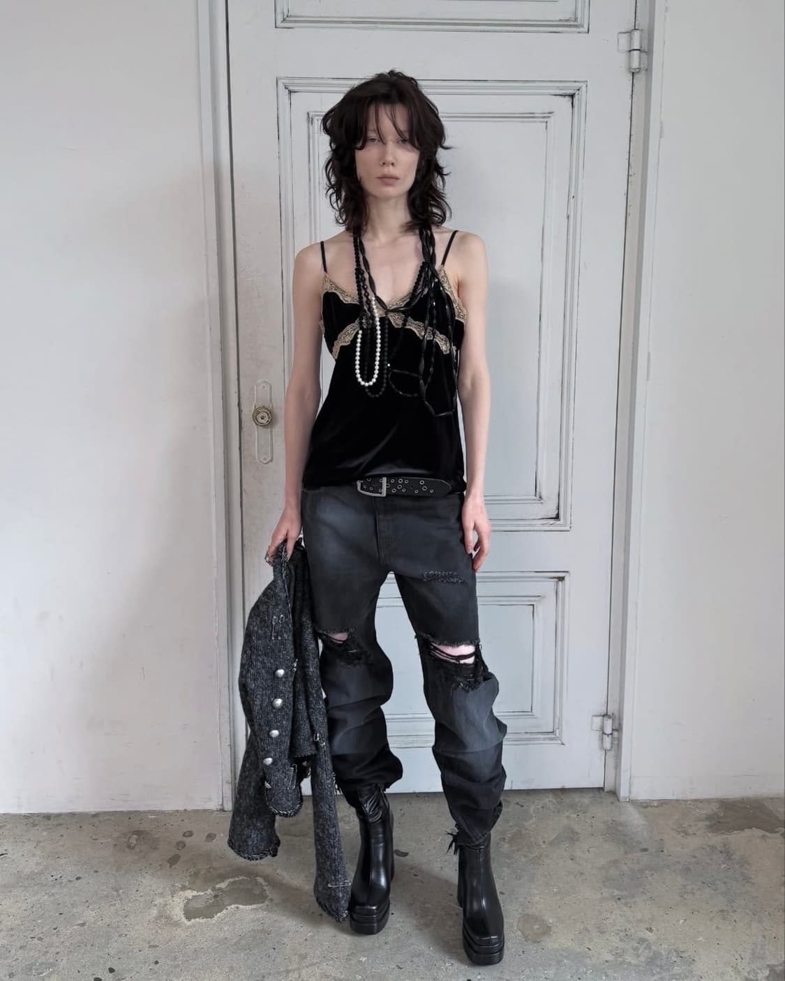 데어드 컷 아웃 디스트로이드 진 M 상품이미지1