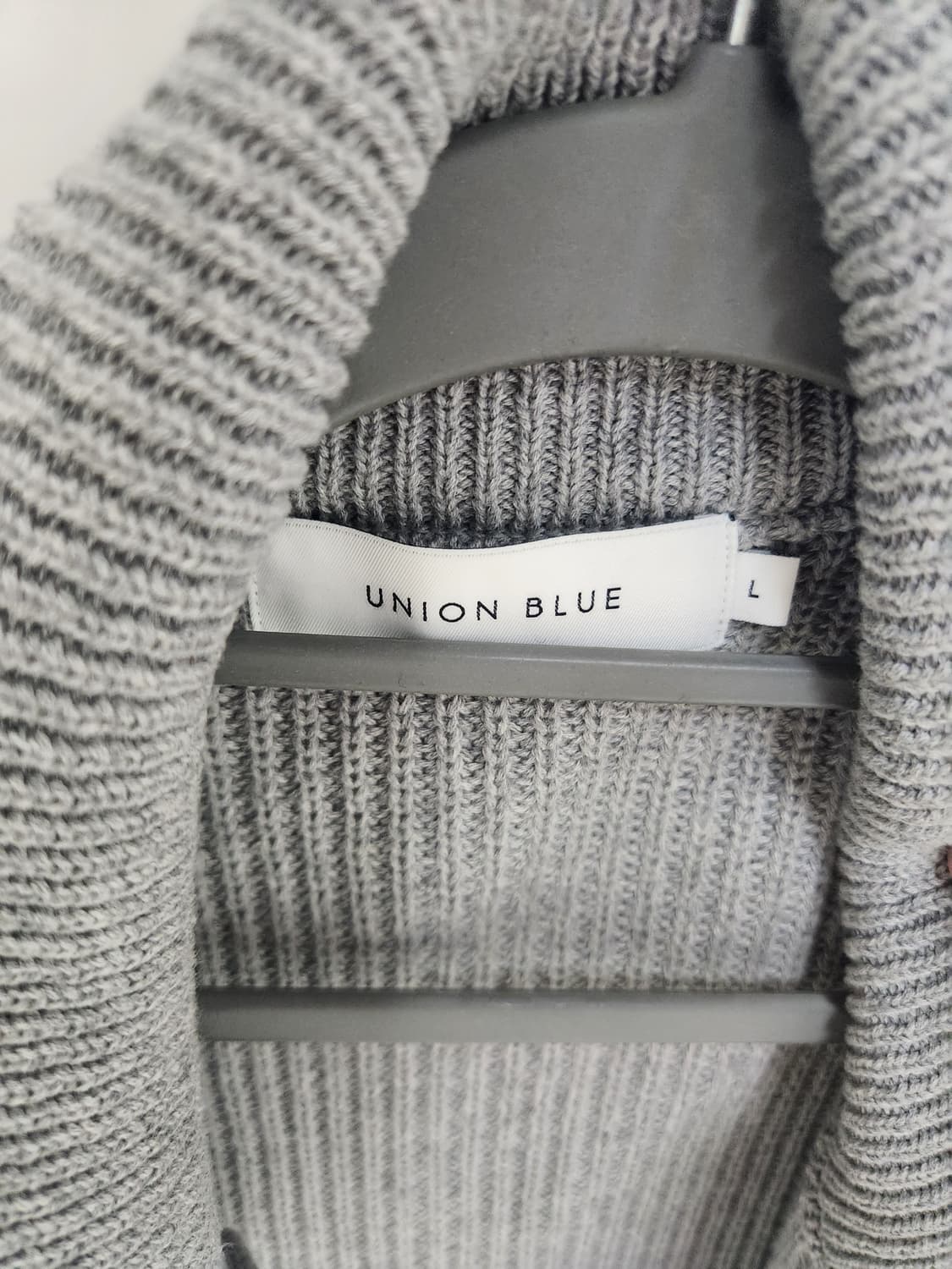 유니온블루 니트집업 팝니다. 상품이미지2