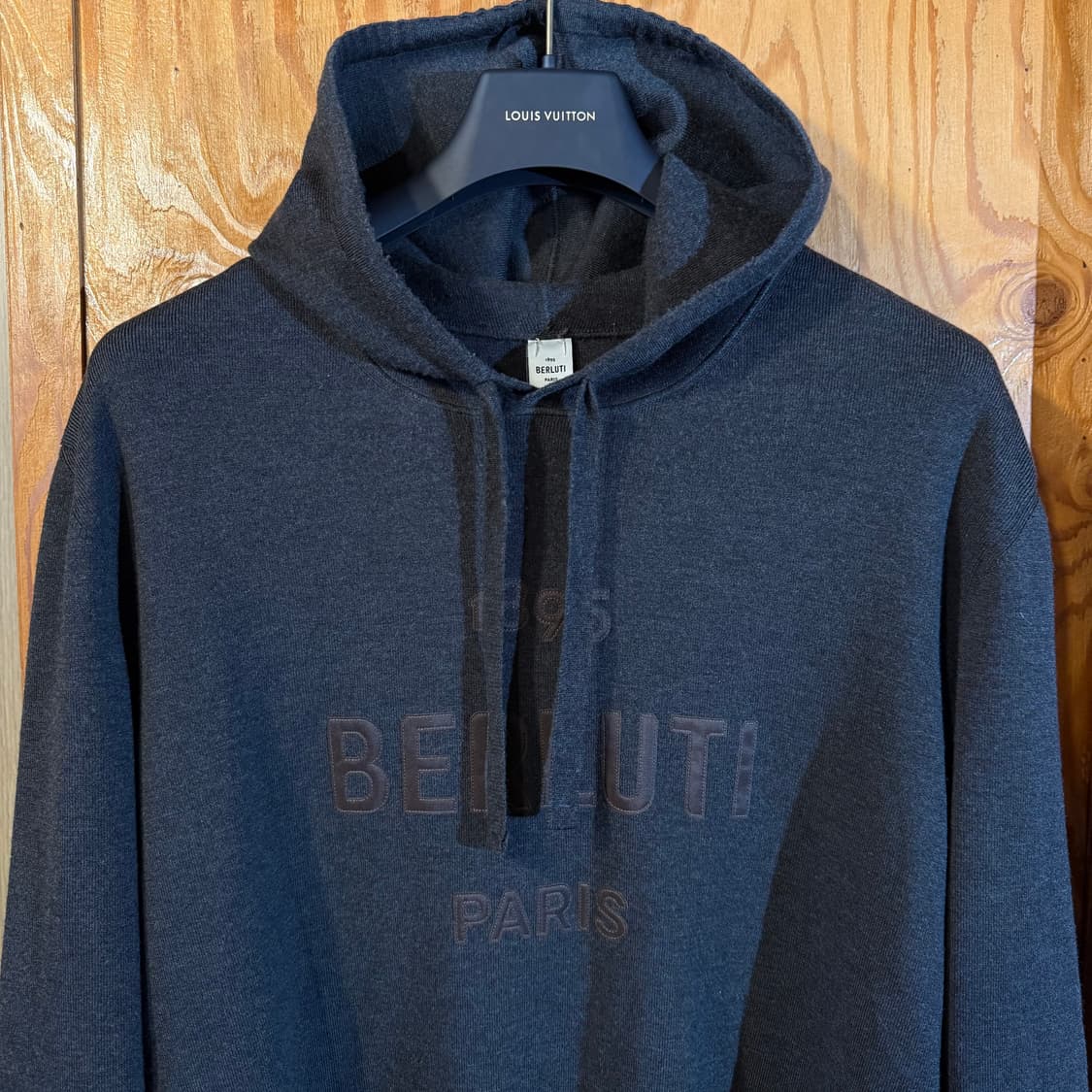 벨루티 24 F/w 로고 니트 후드 판매 합니다. 상품이미지3