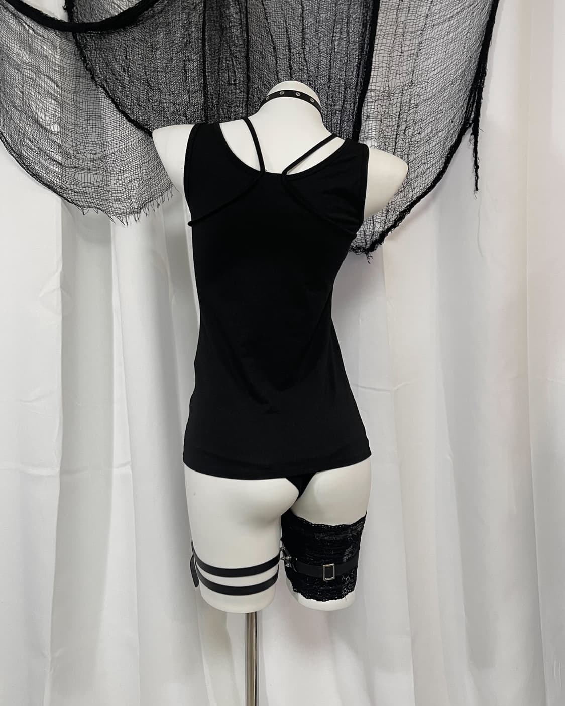 black sleeveless 상품이미지4