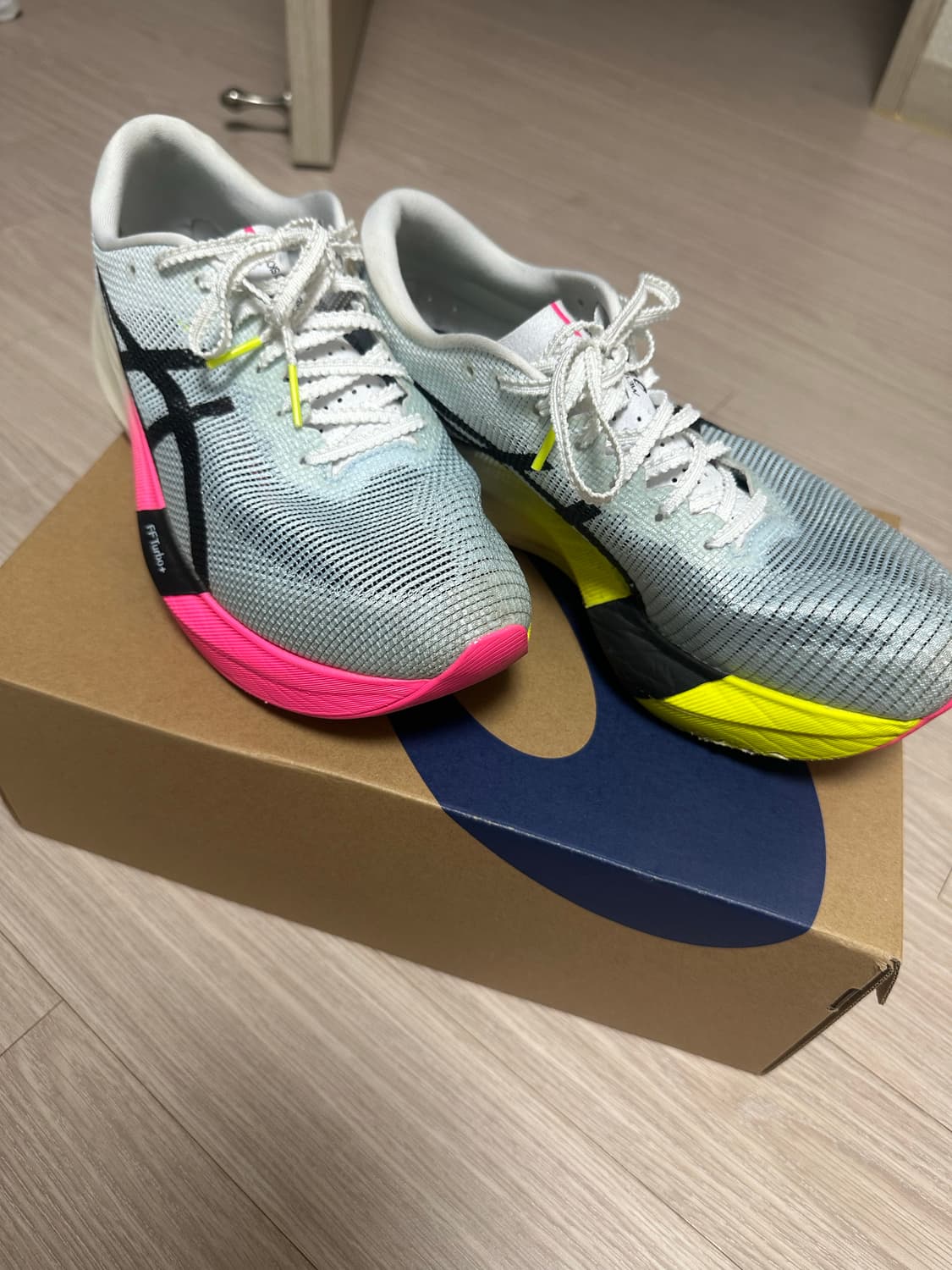 아식스 메타스피드 스카이 파리 상품이미지3