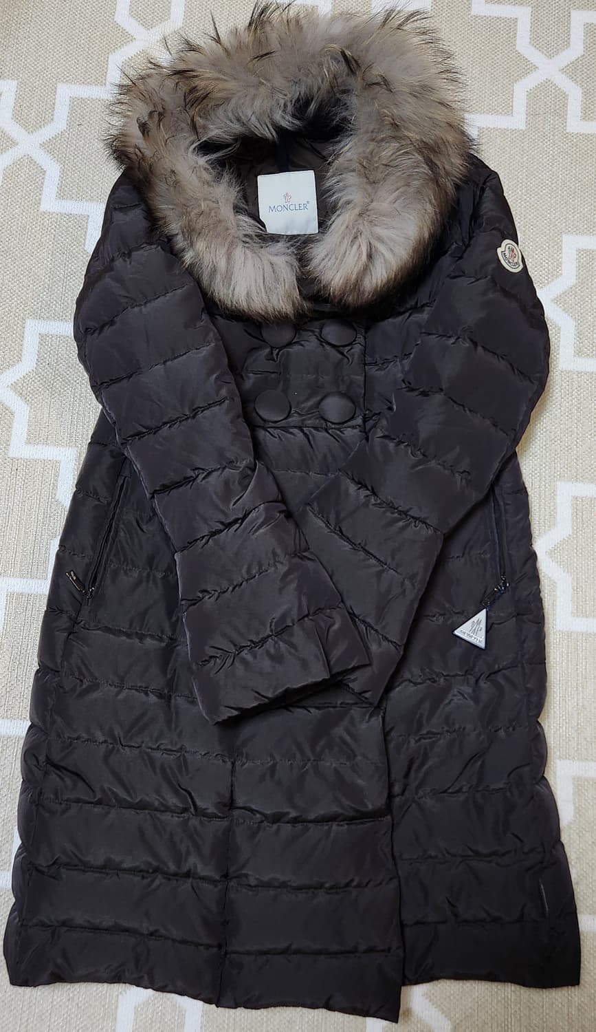 [정품 ] 몽클레어 패딩 다크브라운 사이즈 1 (여성용) 새상품급 한정판 상품이미지6
