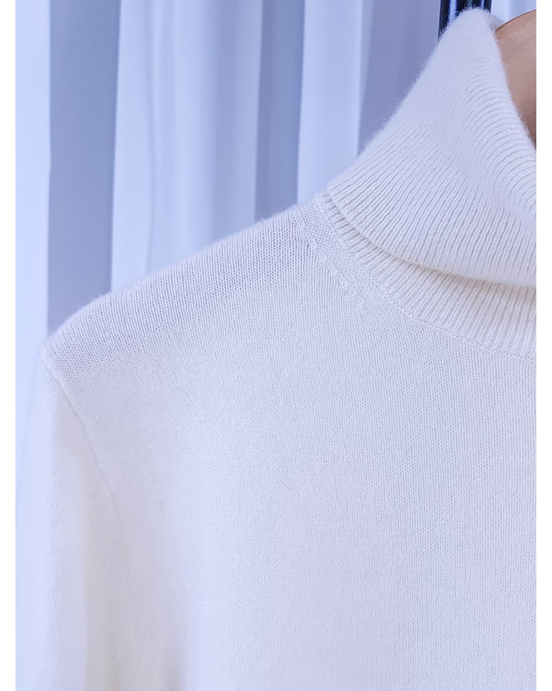 캐시미어100% 아이보리 니트 상품이미지2