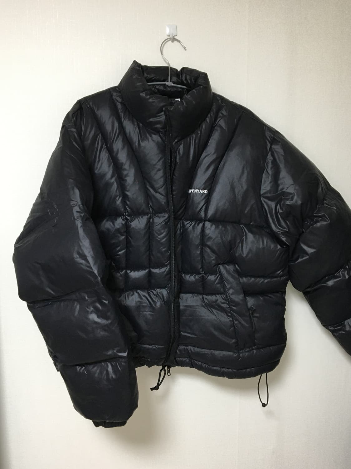 VERTICAL PANEL PUFFER JACKET - BLACK 상품이미지3