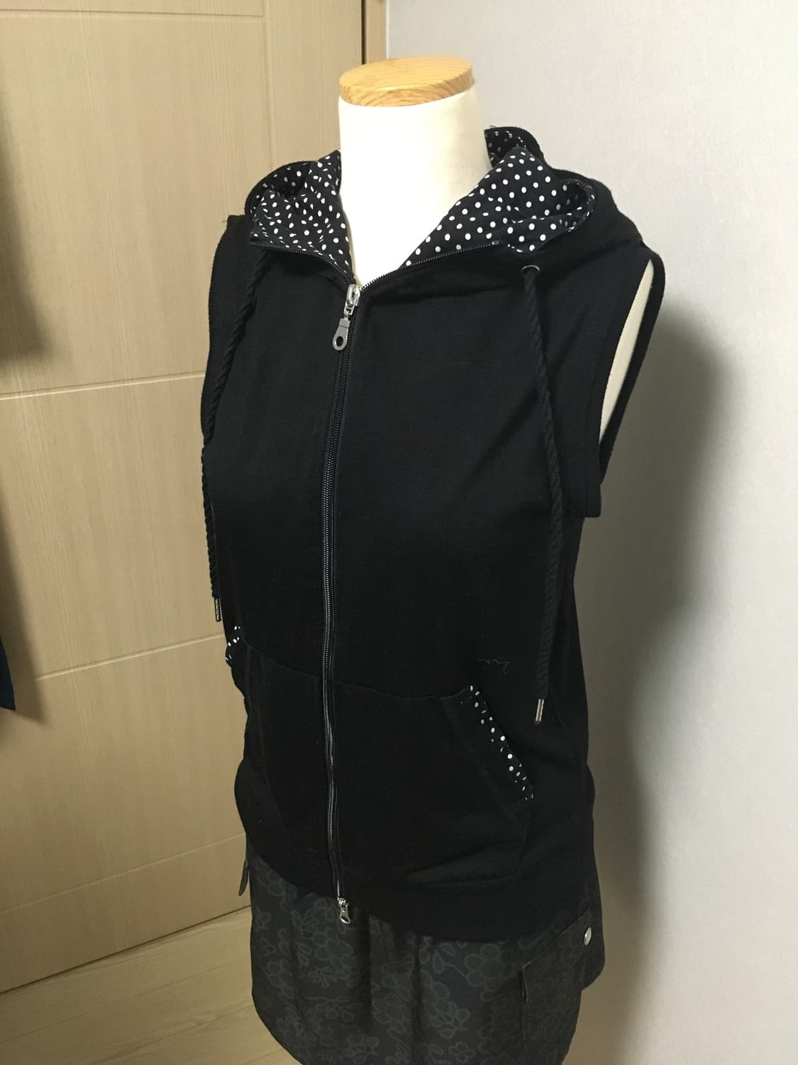 일본빈티지 도트 블랙 후드 조끼 베스트 상품이미지3
