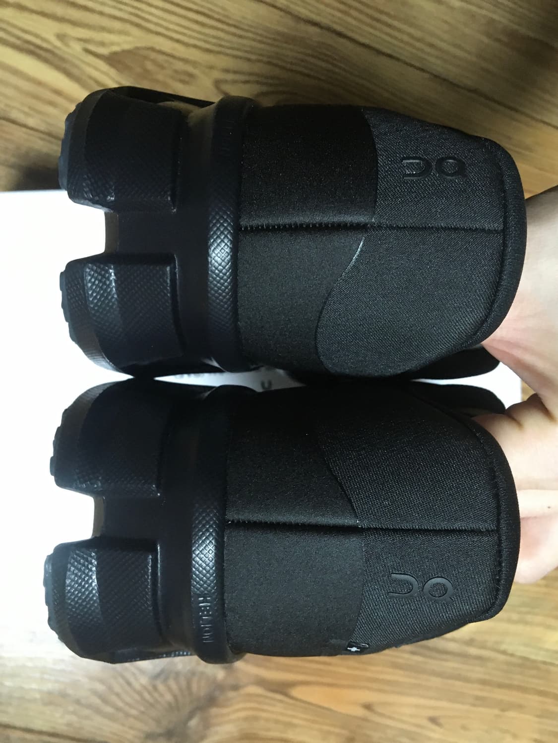 (280)온러닝 파프 클라우드몬스터 하이퍼 블랙 판매합니다 상품이미지3