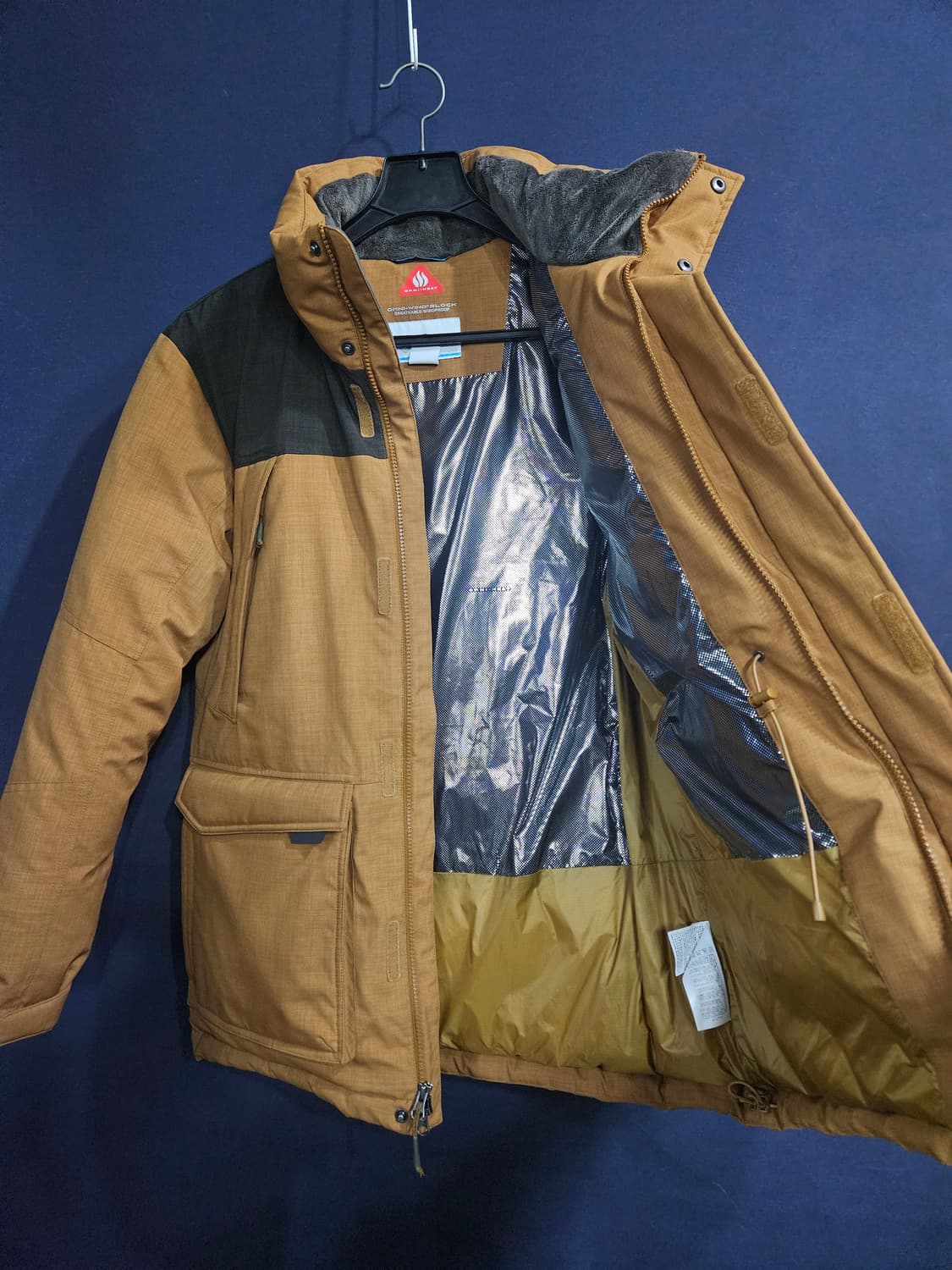 콜롬비아 옴니히트 카멜컬러 남성 100 구스다운 대장급 패딩  상품이미지8