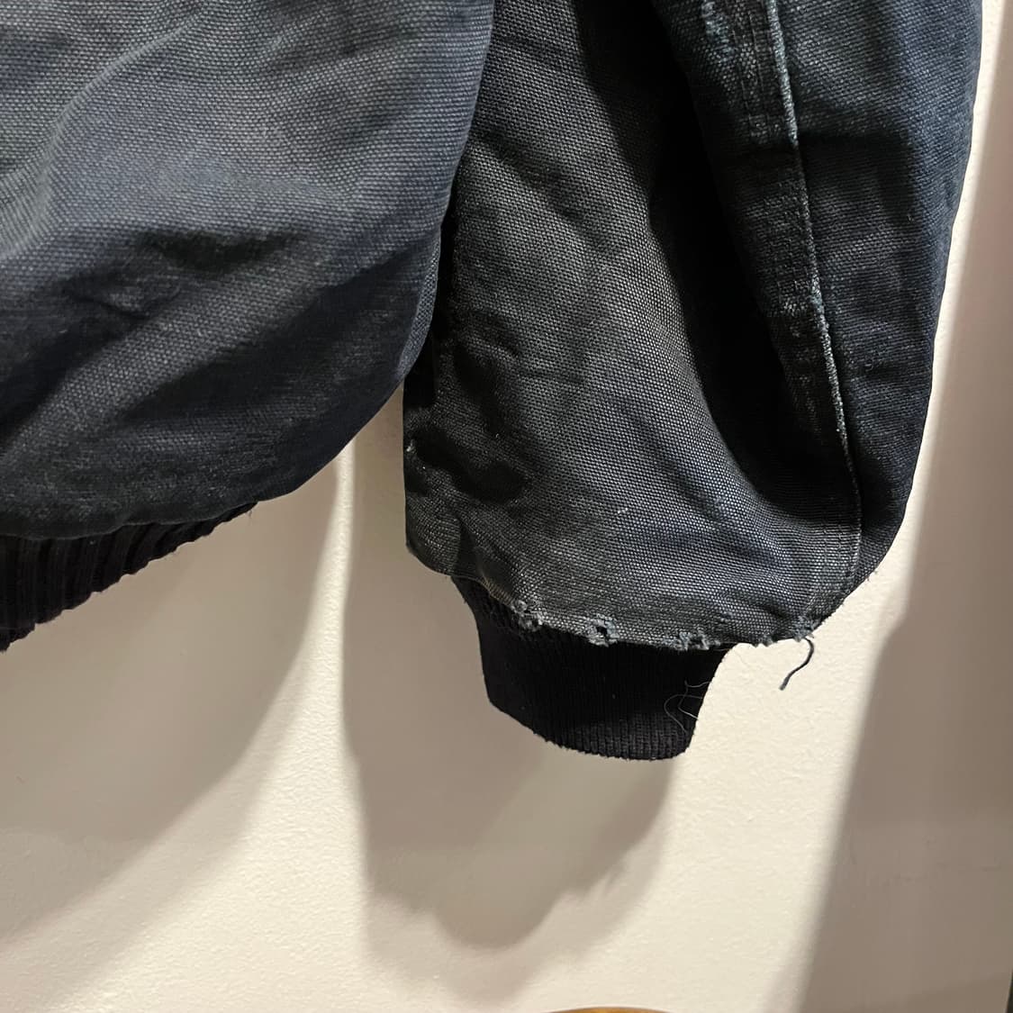 칼하트 J140 블랙 액티브 자켓 상품이미지7