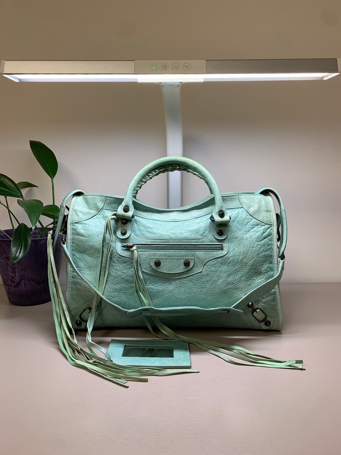 발렌시아가 클래식 모터백 네오민트 상품이미지2