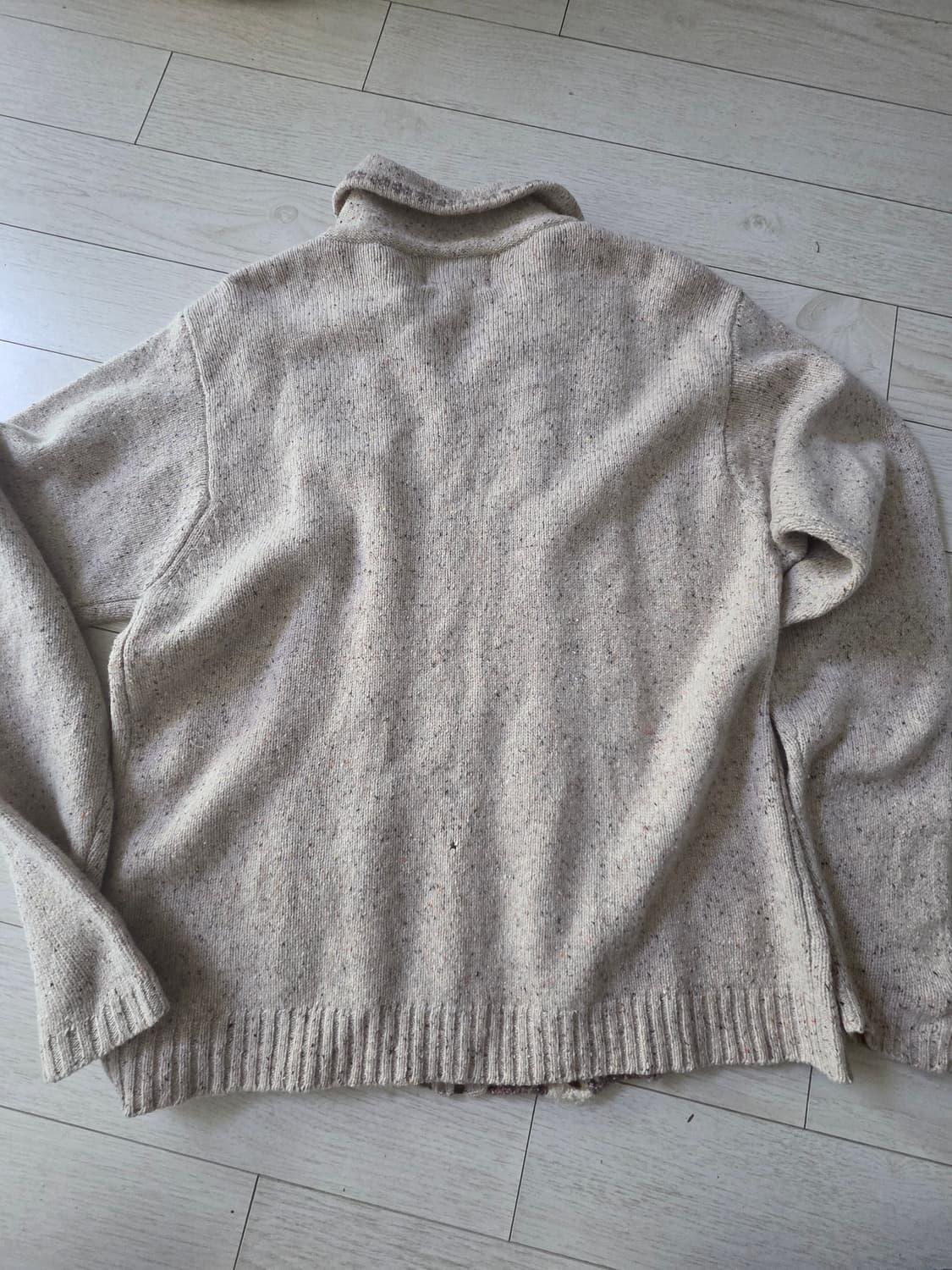 울리치 울87%  실크11%  집업가디건  오트밀컬러 상품이미지3