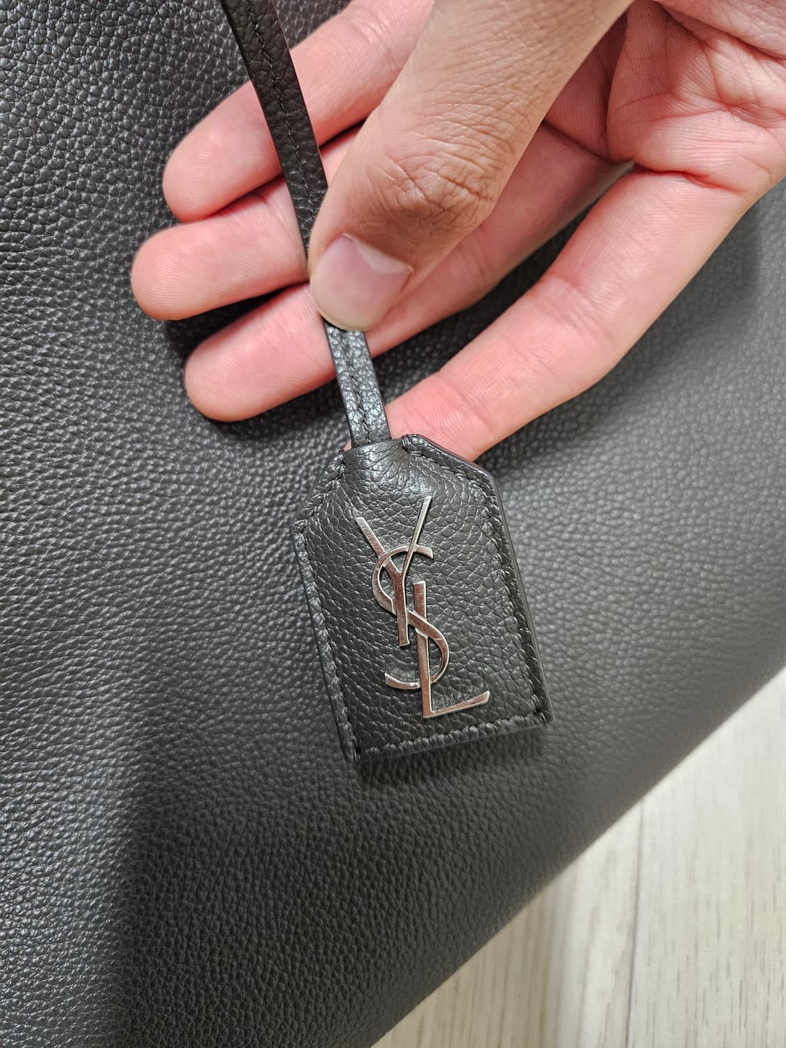 생로랑 리브고쉬 탑 토트백 블랙 상품이미지5