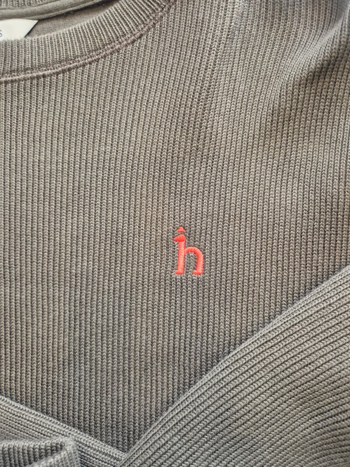 HAZZYS 브랜드의 카키 짜임 면 맨투맨 100 상품이미지2