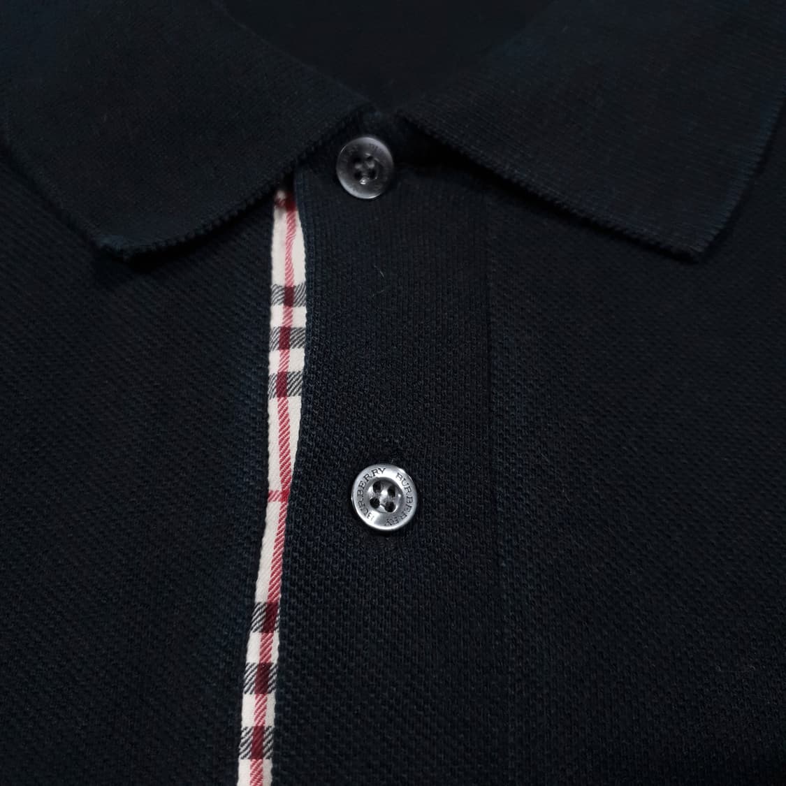 버버리 크레스트 기사 로고 노바체크 반팔 카라티 폴로 피케 셔츠 블랙 상품이미지4