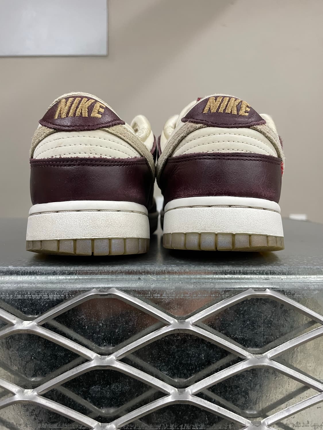 나이키 덩크 로우 LX 이어 오브 더 스네이크 245 상품이미지3