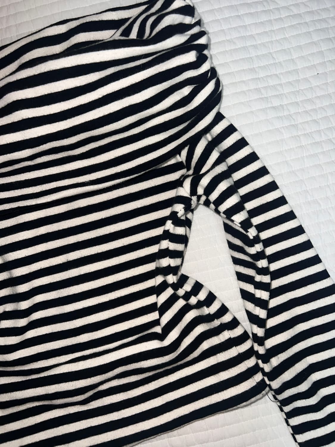 stripe off shoulder top 기모 도톰 스트라이프 오프숄더 상품이미지3