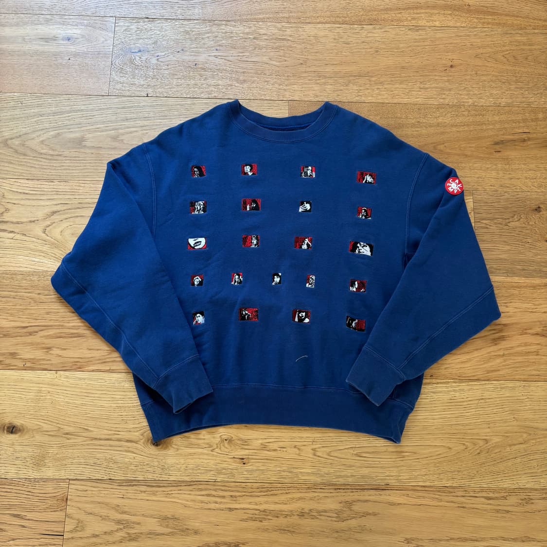 카브엠트 스웻셔츠 상품이미지1