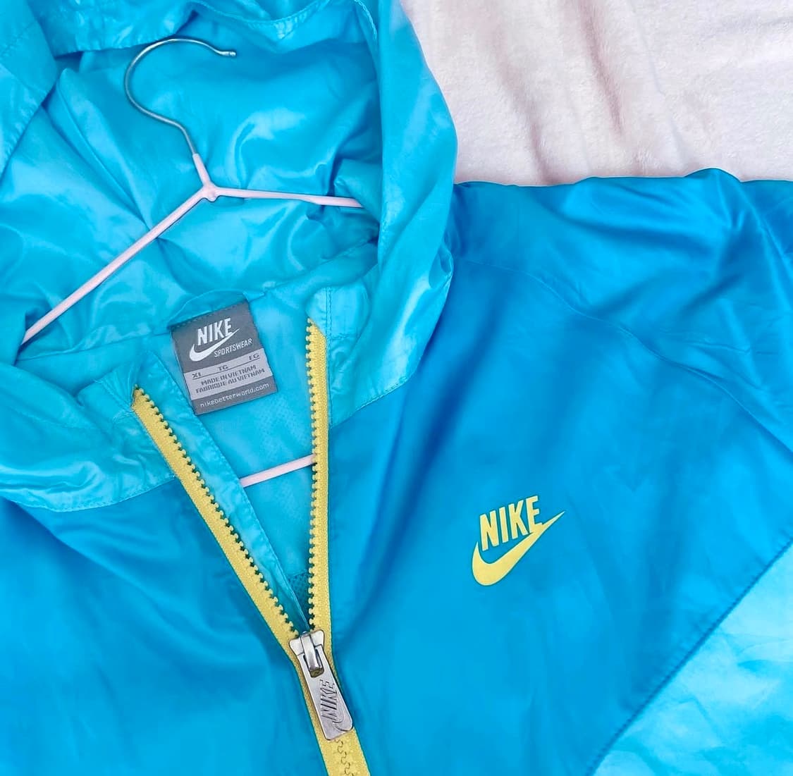 나이키 하늘 바람막이 상품이미지3