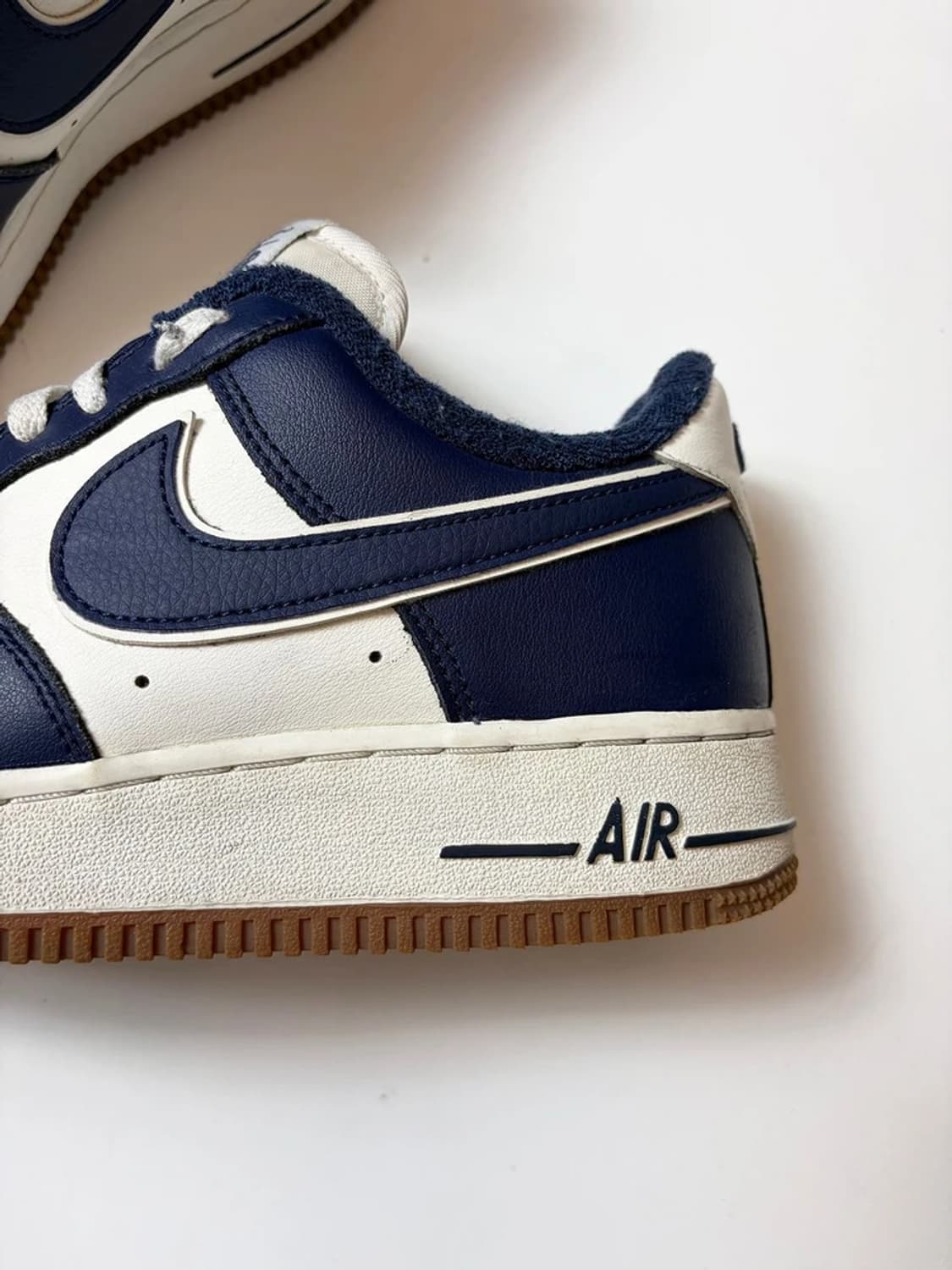 나이키 에어포스 1 '07 LV8 미드나잇 네이비 Q1466 상품이미지5