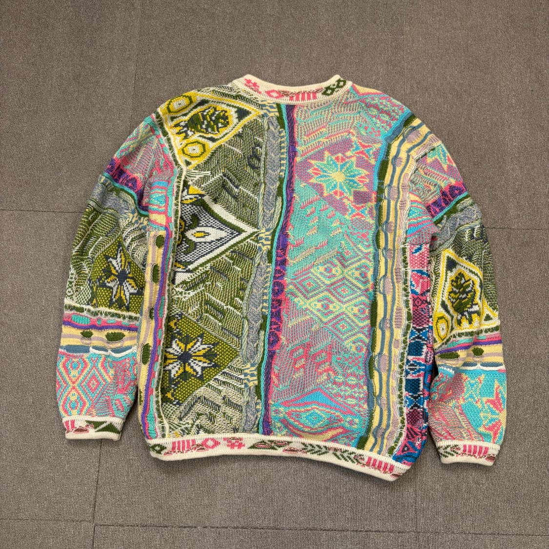 COOGI 쿠지 브이넥 울니트  상품이미지3