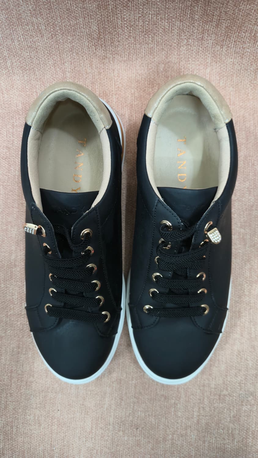 탠디 250mm- 블랙 소가죽 여성 스니커즈  상품이미지2