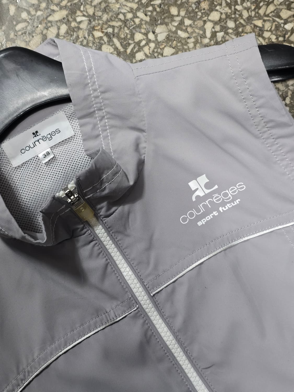 Courreges 꾸레쥬 그레이 로고 베스트 38 상품이미지1