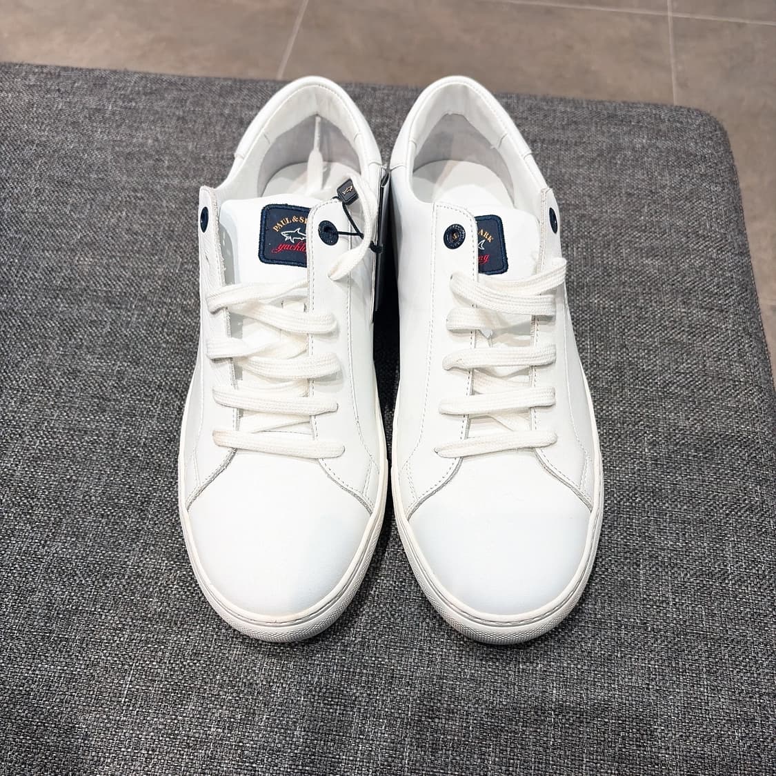 (정품/새상품) 폴앤샤크 남성 화이트 레더 스니커즈 상품이미지2
