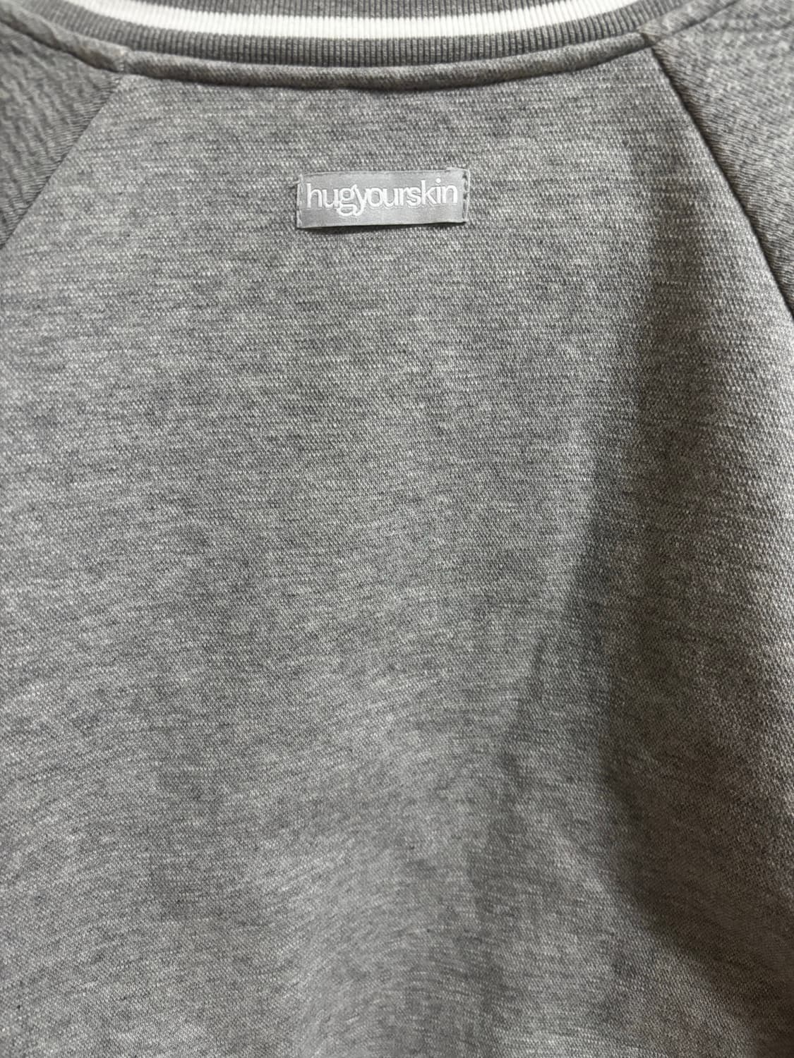 허그유어스킨 바시티 자켓 판매합니다 상품이미지2