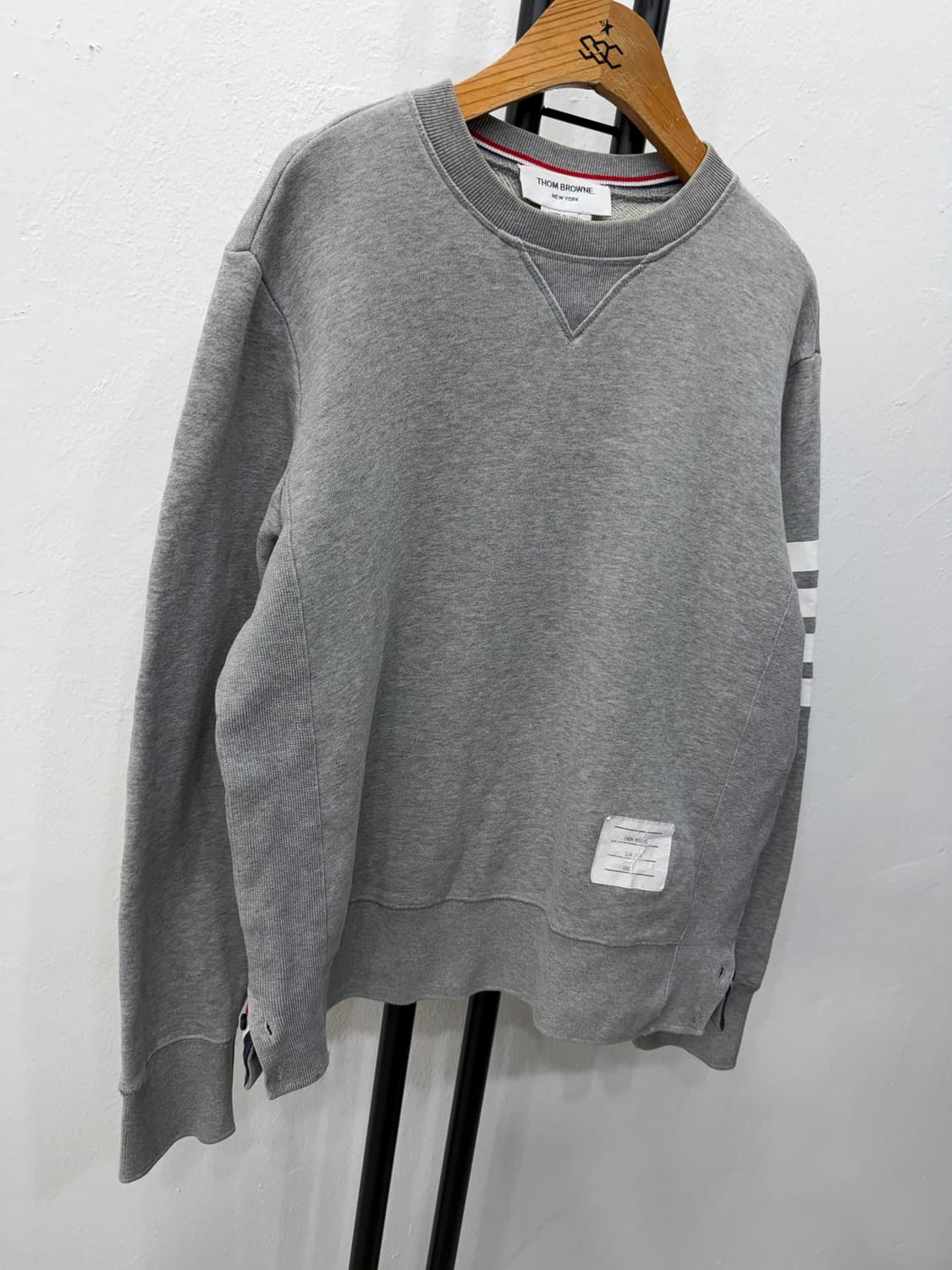 정품) 톰브라운 여성 4바 사선완장 맨투맨티 1 상품이미지2