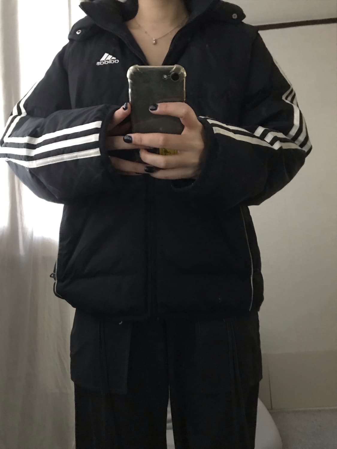 아디다스 00s 검흰 후드 패딩 상품이미지4