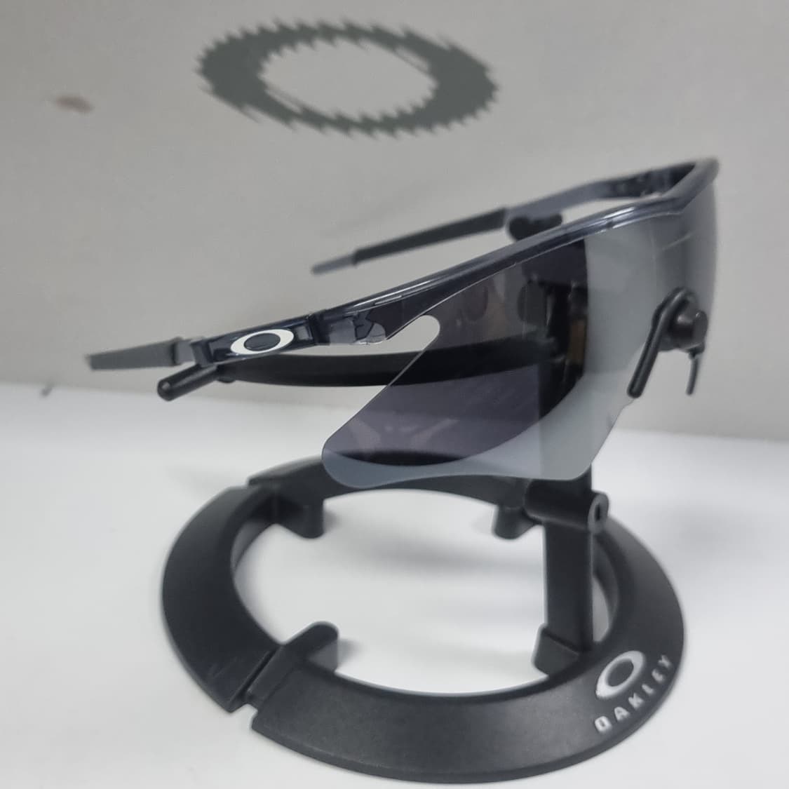 오클리 초기형 엠프레임(1991) 크리스탈 블랙 상품이미지4