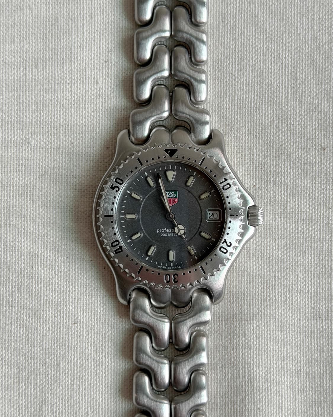 태그호이어 s/el 그레이 다이얼 40mm 상품이미지9