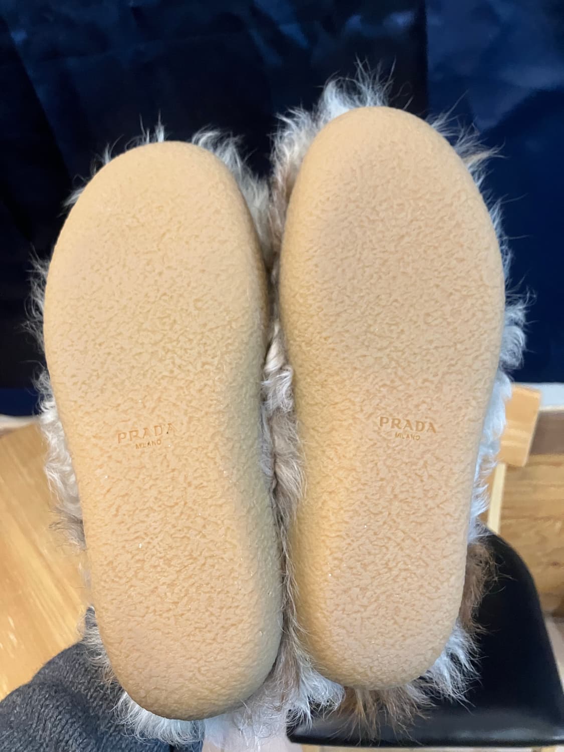 Prada 프라다 - 17fw 시어링 모카신 상품이미지6