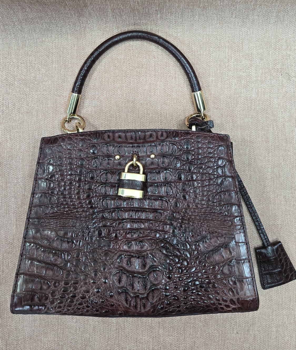 잘모이-브라운 악어가죽 토트백 자물쇠 장식 상품이미지1
