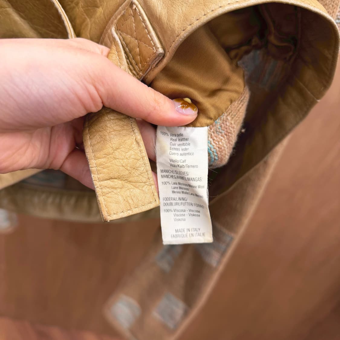 미쏘니 카프스킨 레더 니트 믹스 자켓 불록 패턴 스트랩 디테일 베이지 상품이미지9