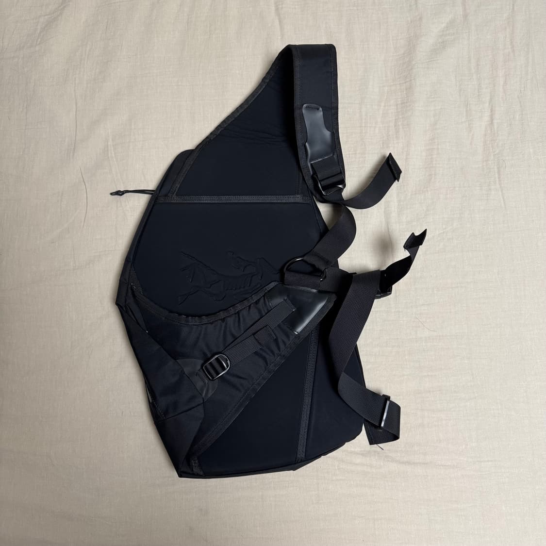 아크테릭스 퀴버 크로스바디 팩 블랙  상품이미지2