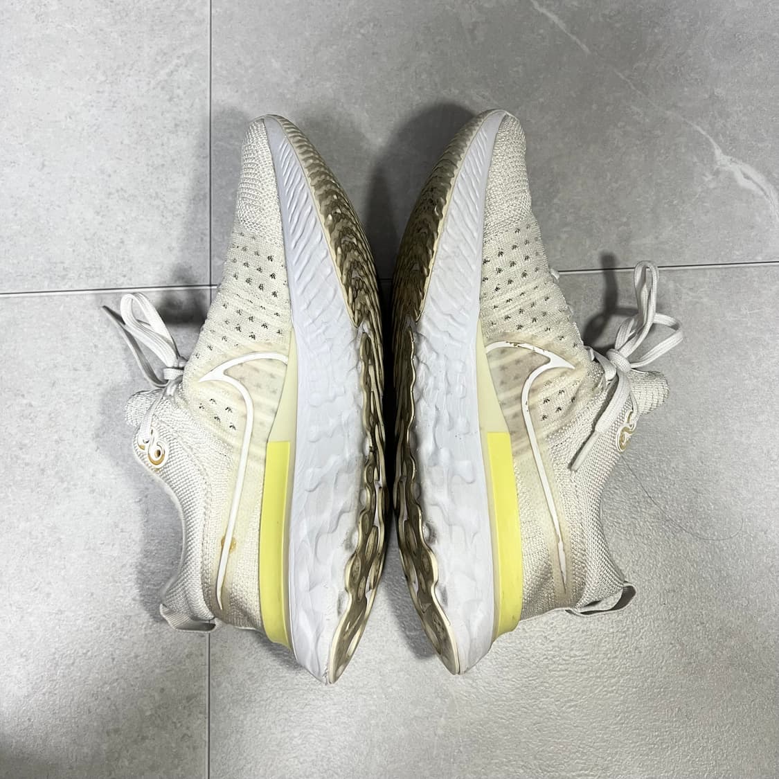 [240] 나이키 리액트 인피니티 런 플라이니트 상품이미지2