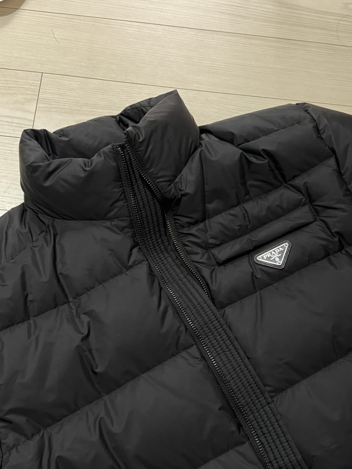 (50) 프라다 SGB702 이동휘 패딩 상품이미지3