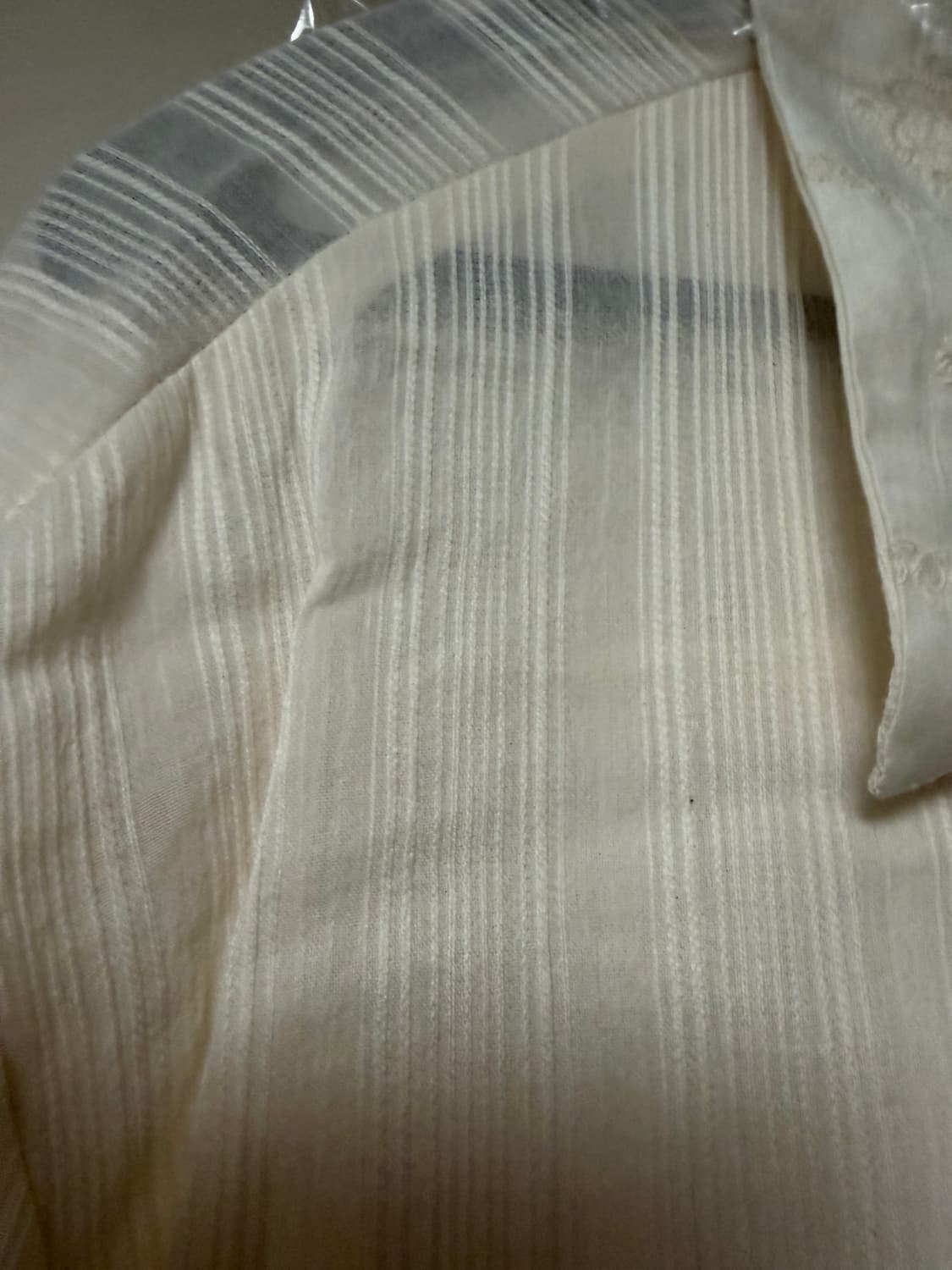 미착용) 아우로 자수 아이보리셔츠  상품이미지8