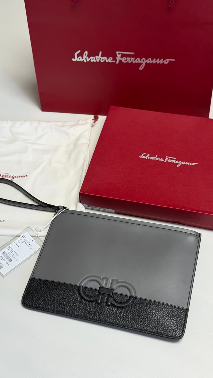 풀구성 새상품) 페라가모 간치니 투톤 클러치백 정가 968,000원  상품이미지5