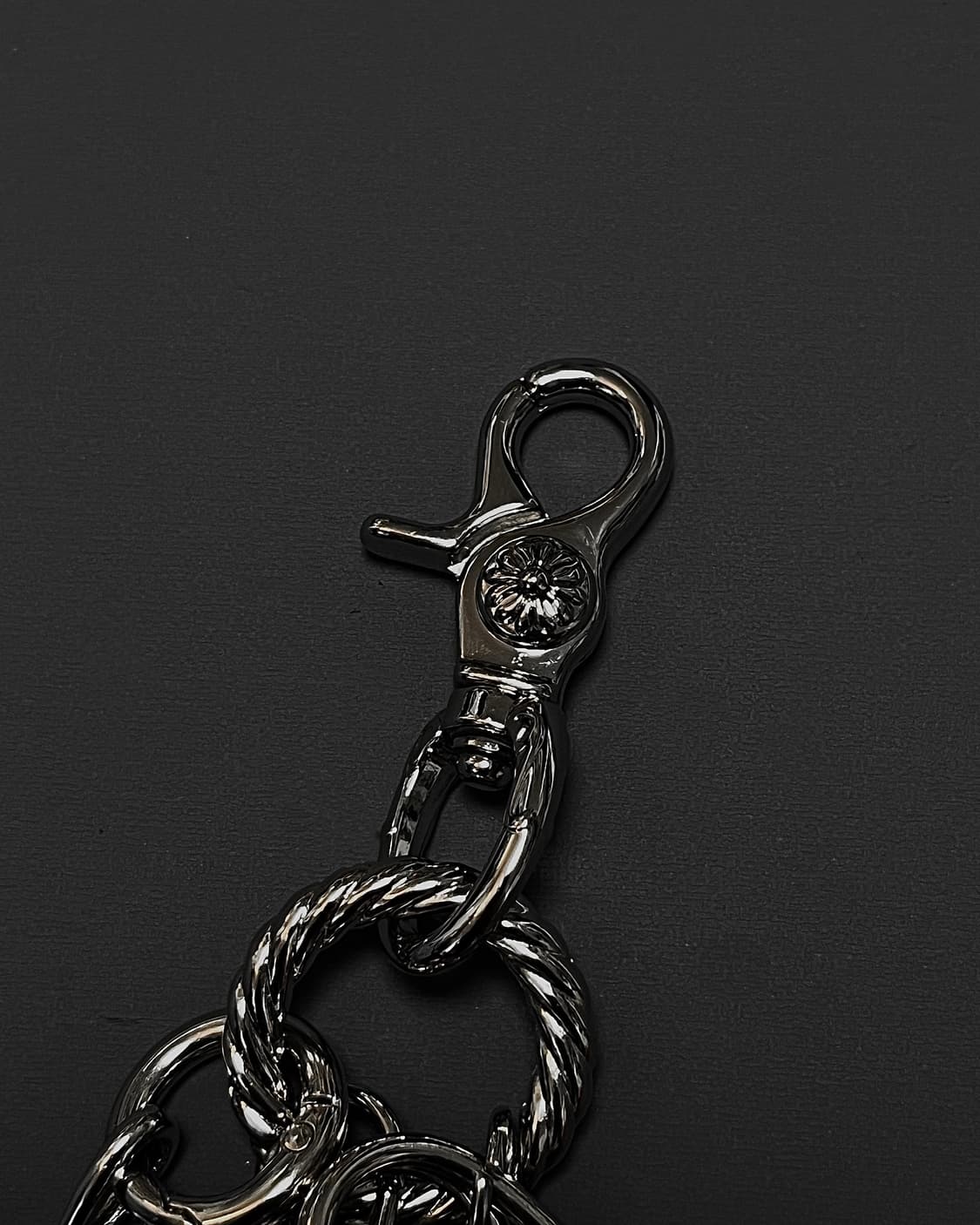 8볼 에스닉 테슬 키링 상품이미지3