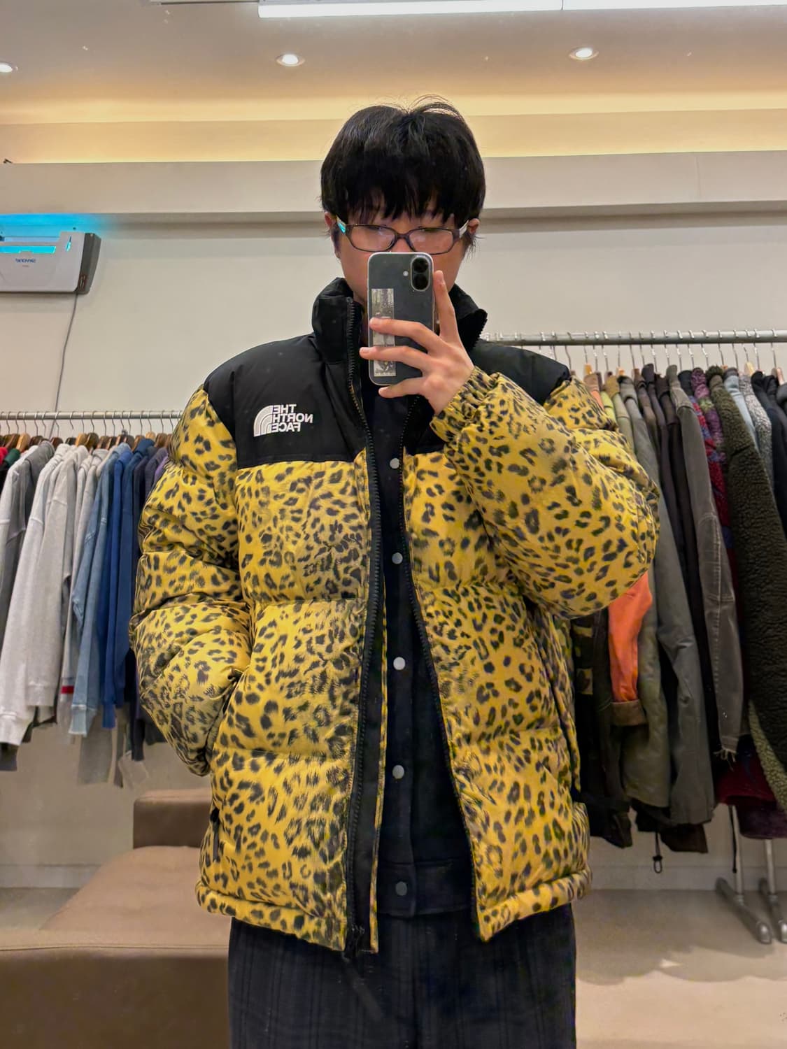 노스페이스 화이트라벨 노벨티 눕시 패딩 레오파드 상품이미지8