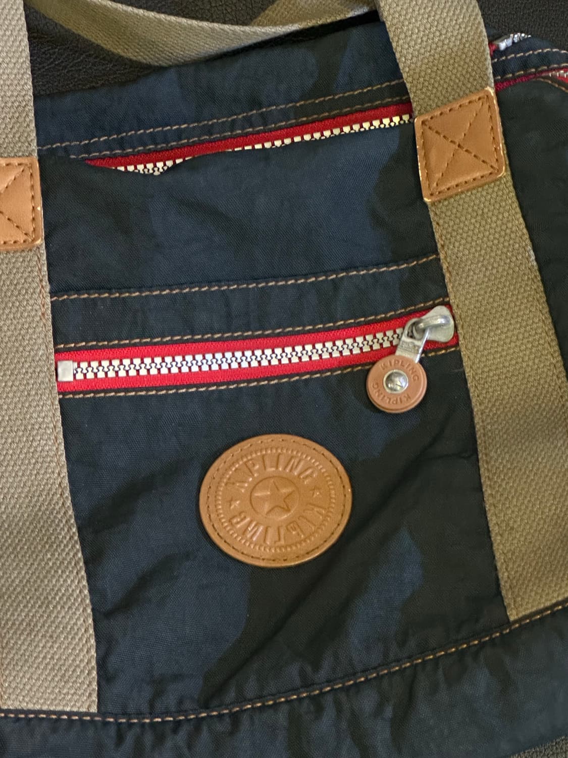 KIPLING 키플링 네이비베이지 크로스백 상품이미지2