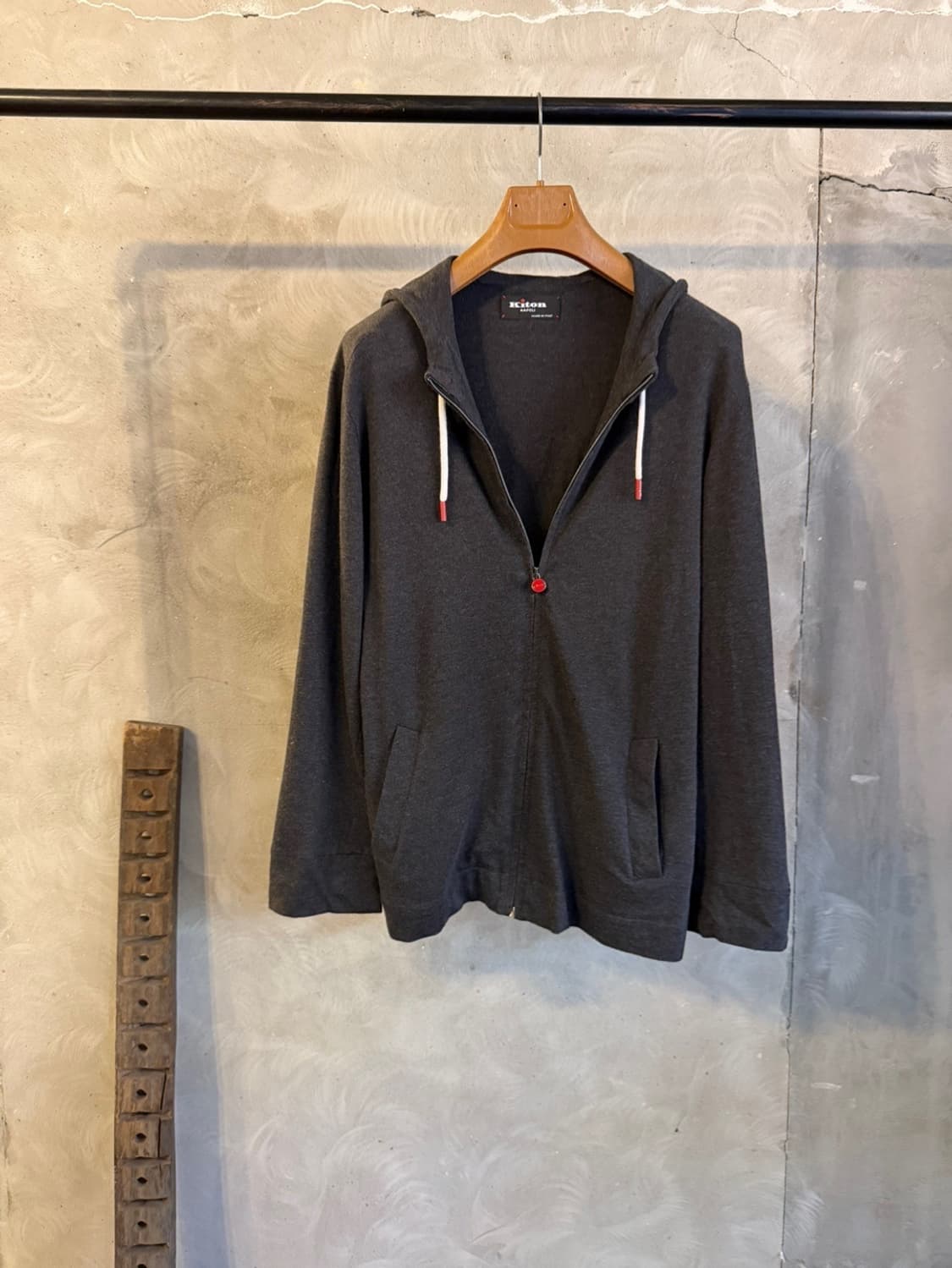 Kiton 키톤 후드 짚업 100 상품이미지1