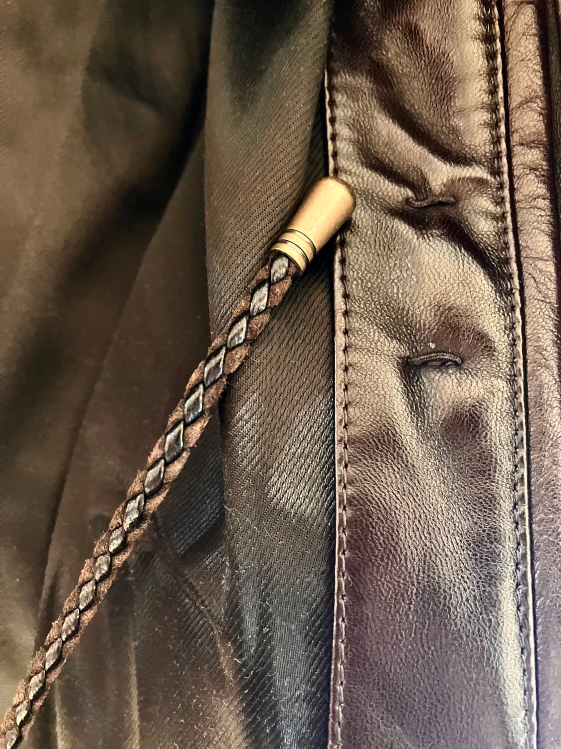 톰포드 가죽 롱패딩 상품이미지7