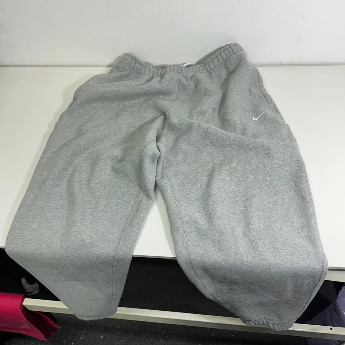 L 나이키 NRG 솔로스우시 그레이 스웻 조거팬츠 상품이미지3