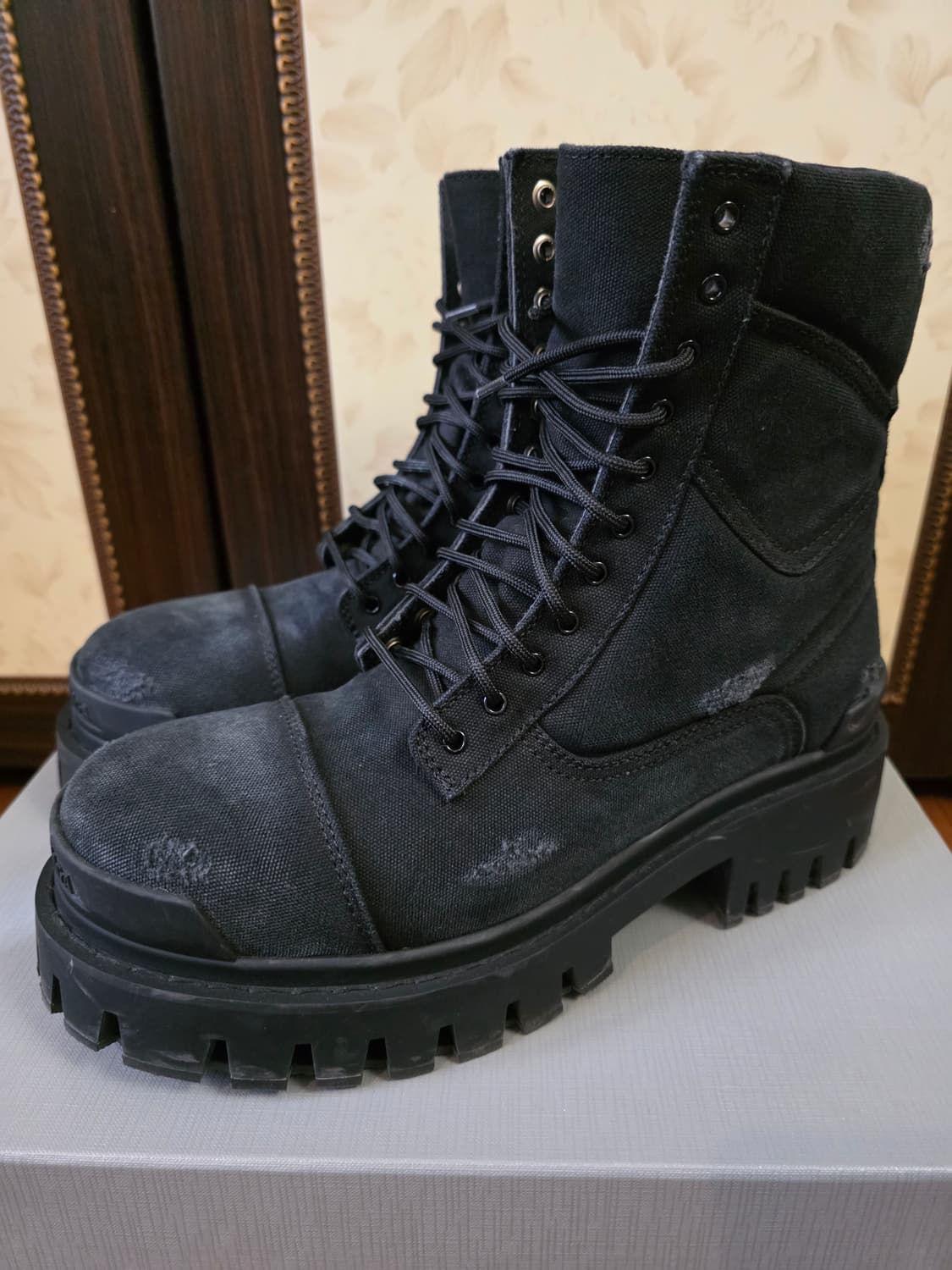 발렌시아가 컴뱃 스트라이크 41 블랙 상품이미지4